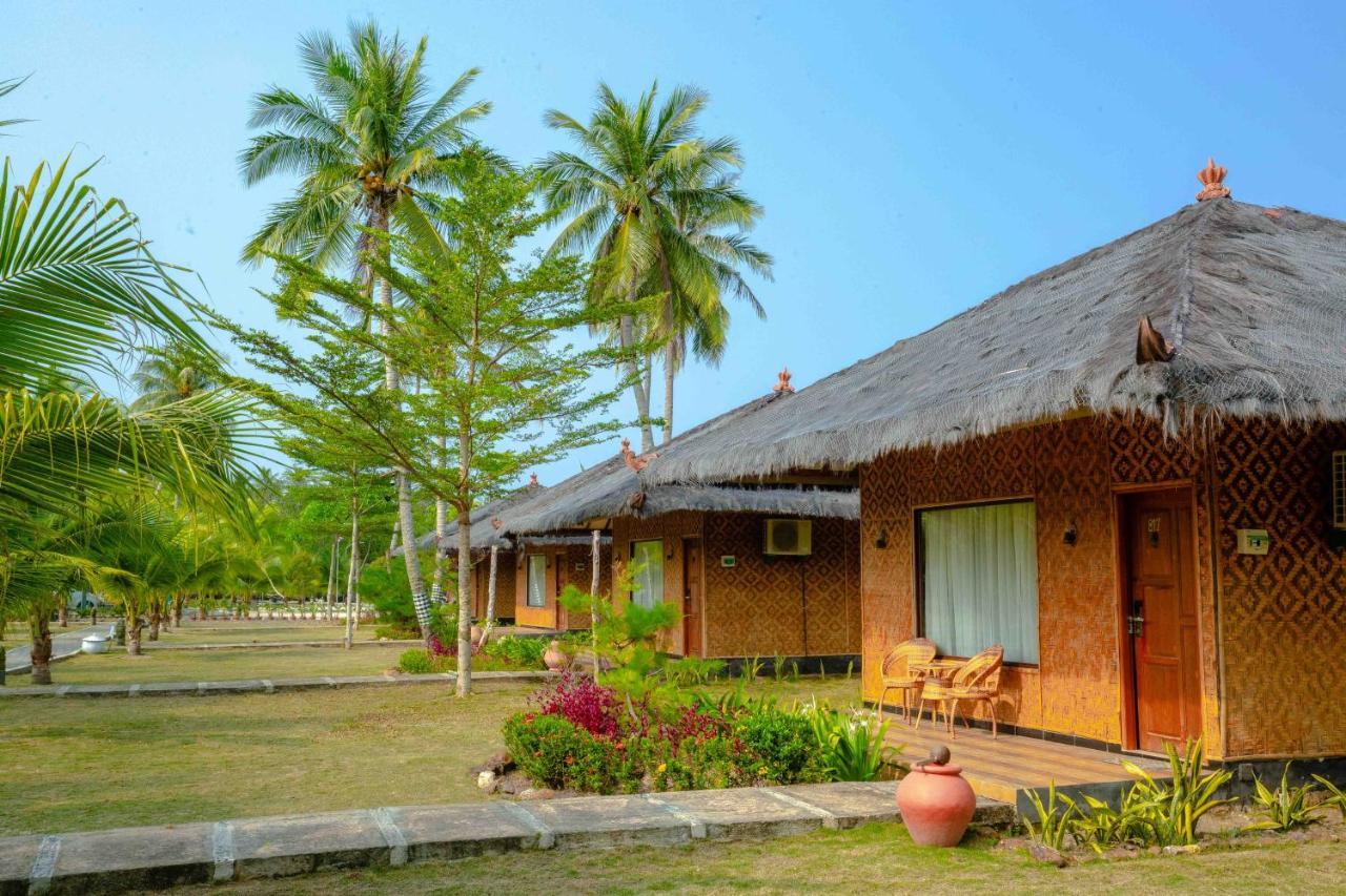 Bintan Exotica Resort By Waringin Hospitality Berakit Exterior photo