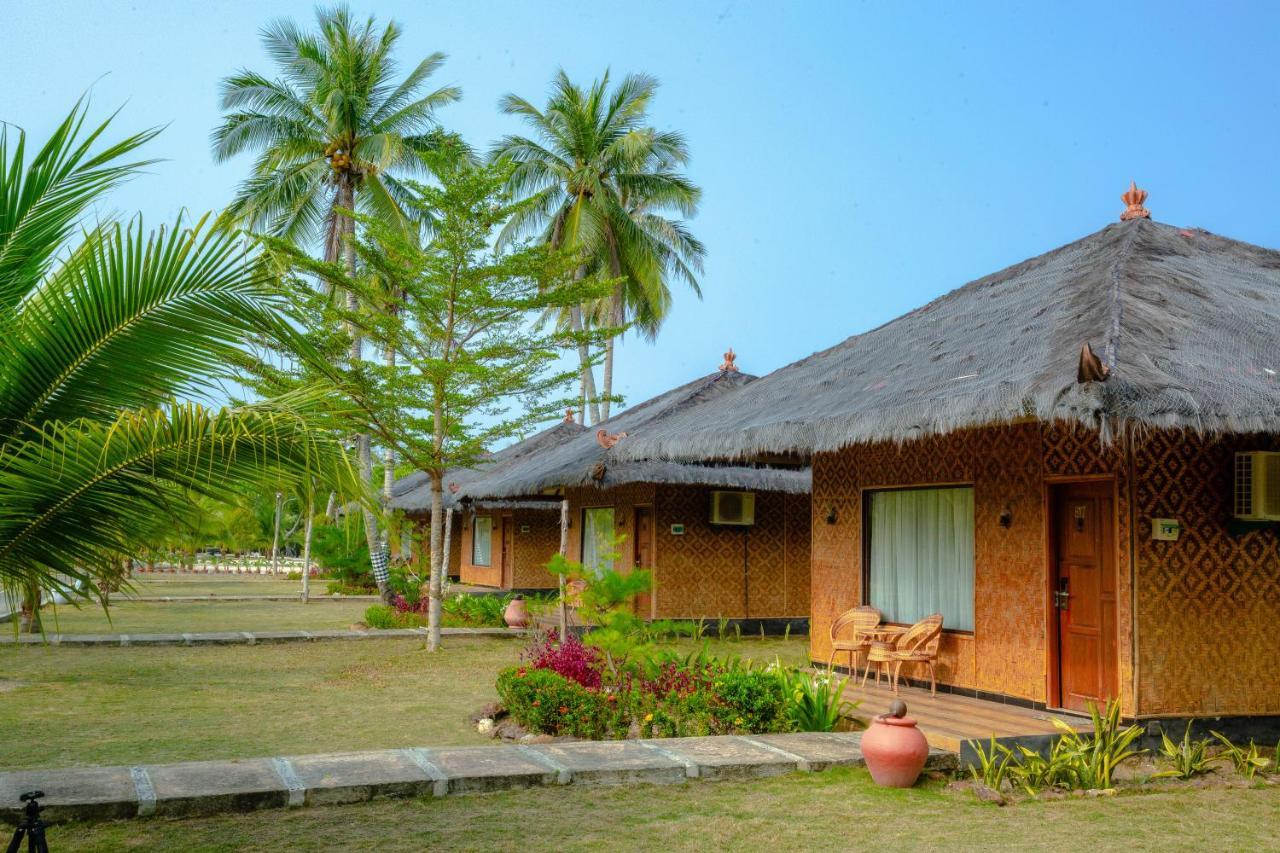 Bintan Exotica Resort By Waringin Hospitality Berakit Exterior photo